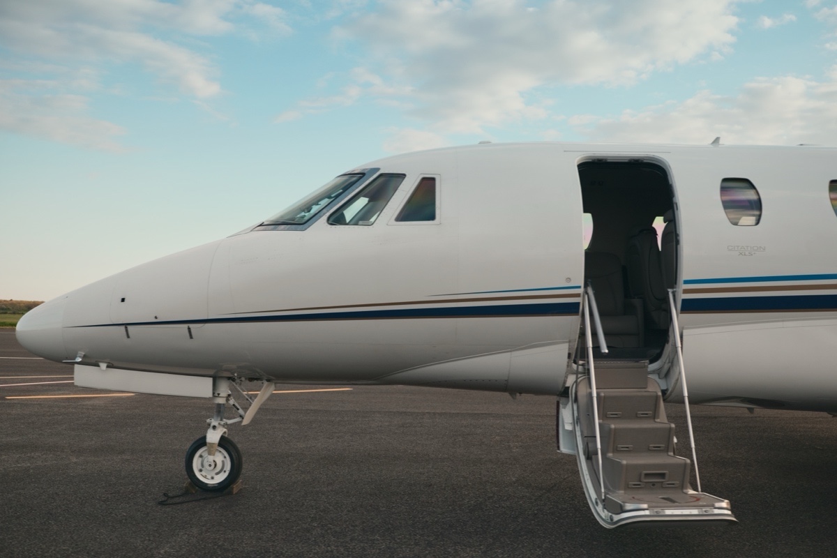 Citation X charter private jet exterior thumbnail 4