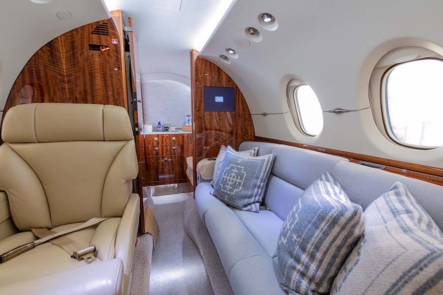 Hawker 900XP charter private jet exterior thumbnail 9