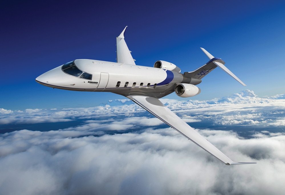 Challenger 350 charter private jet exterior thumbnail 4