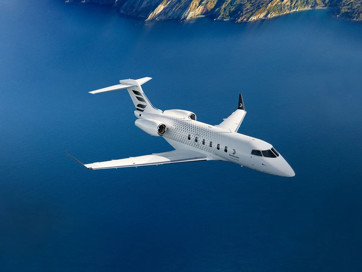 Challenger 350 — charter private jet