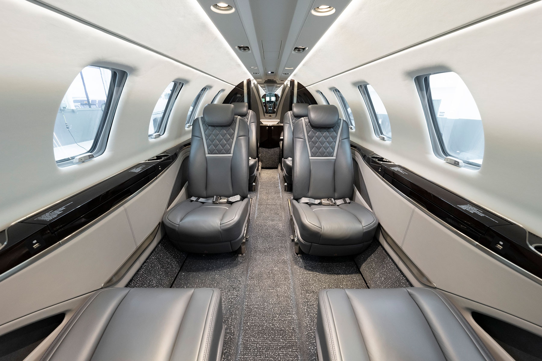 Citation CJ4 charter private jet cabin interior thumbnail 2