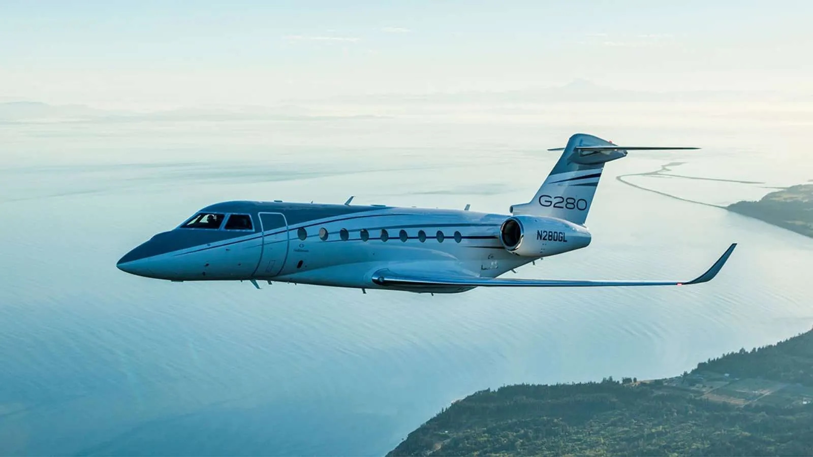 Gulfstream G280 charter private jet exterior thumbnail 7