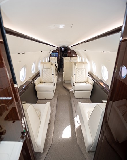 Gulfstream G280 charter private jet cabin interior thumbnail 5